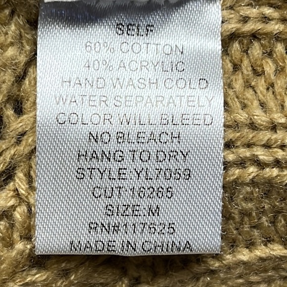 Ya Los Angeles Nuetral Poncho / Cape / Cloak - Picture 4 of 13